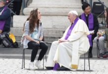 ĐTC nói với Giới Trẻ: Làm ơn đừng bán tuổi trẻ của các con cho những kẻ buôn bán sự chết!